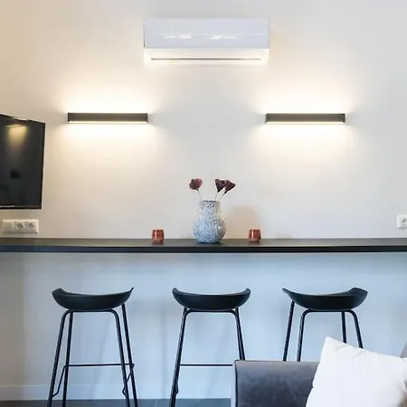 Academy Elegant Penthouse Loft / Stunning Terrace * Athen